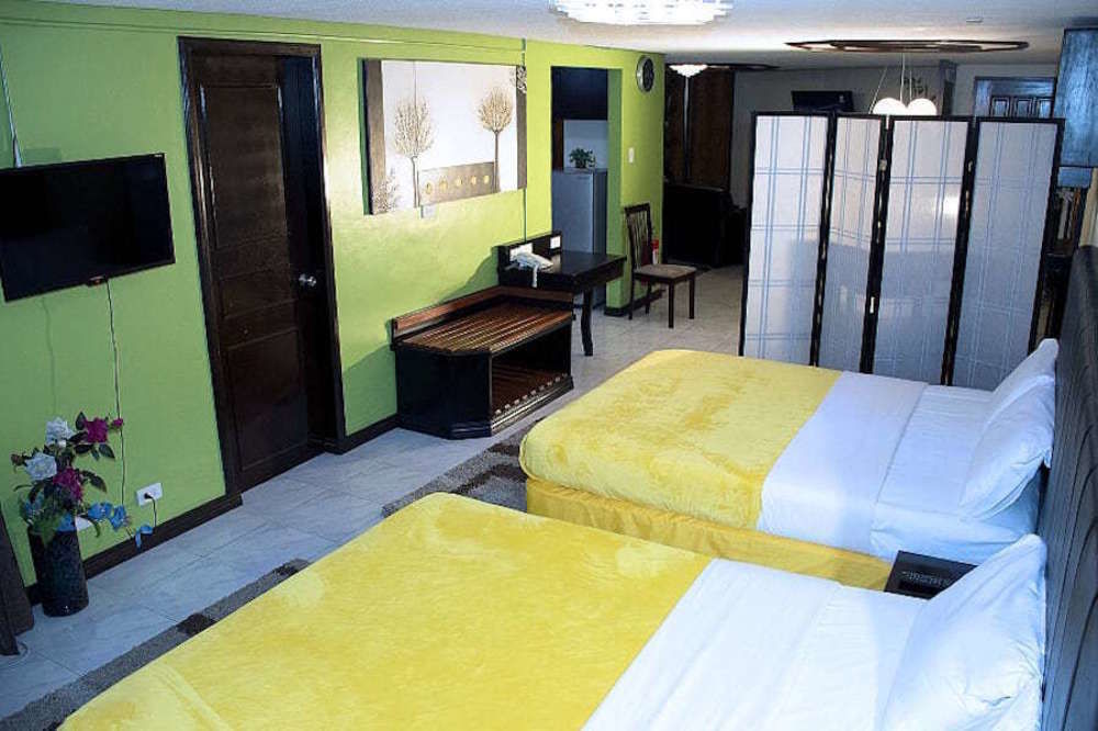 Manila Bay Serviced Apartments Экстерьер фото