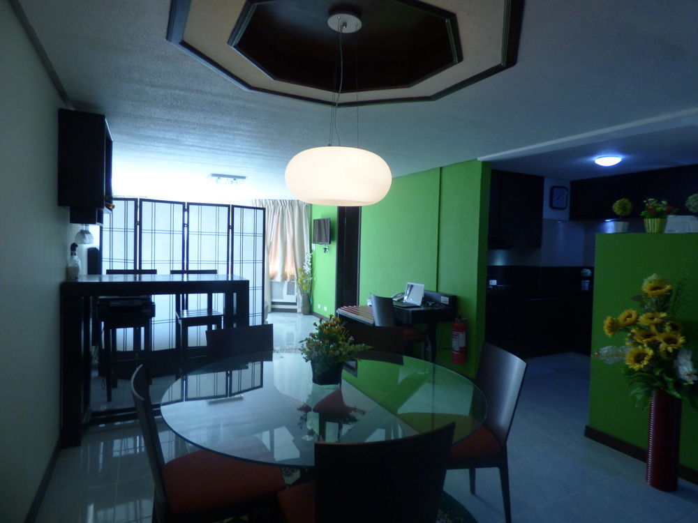 Manila Bay Serviced Apartments Экстерьер фото