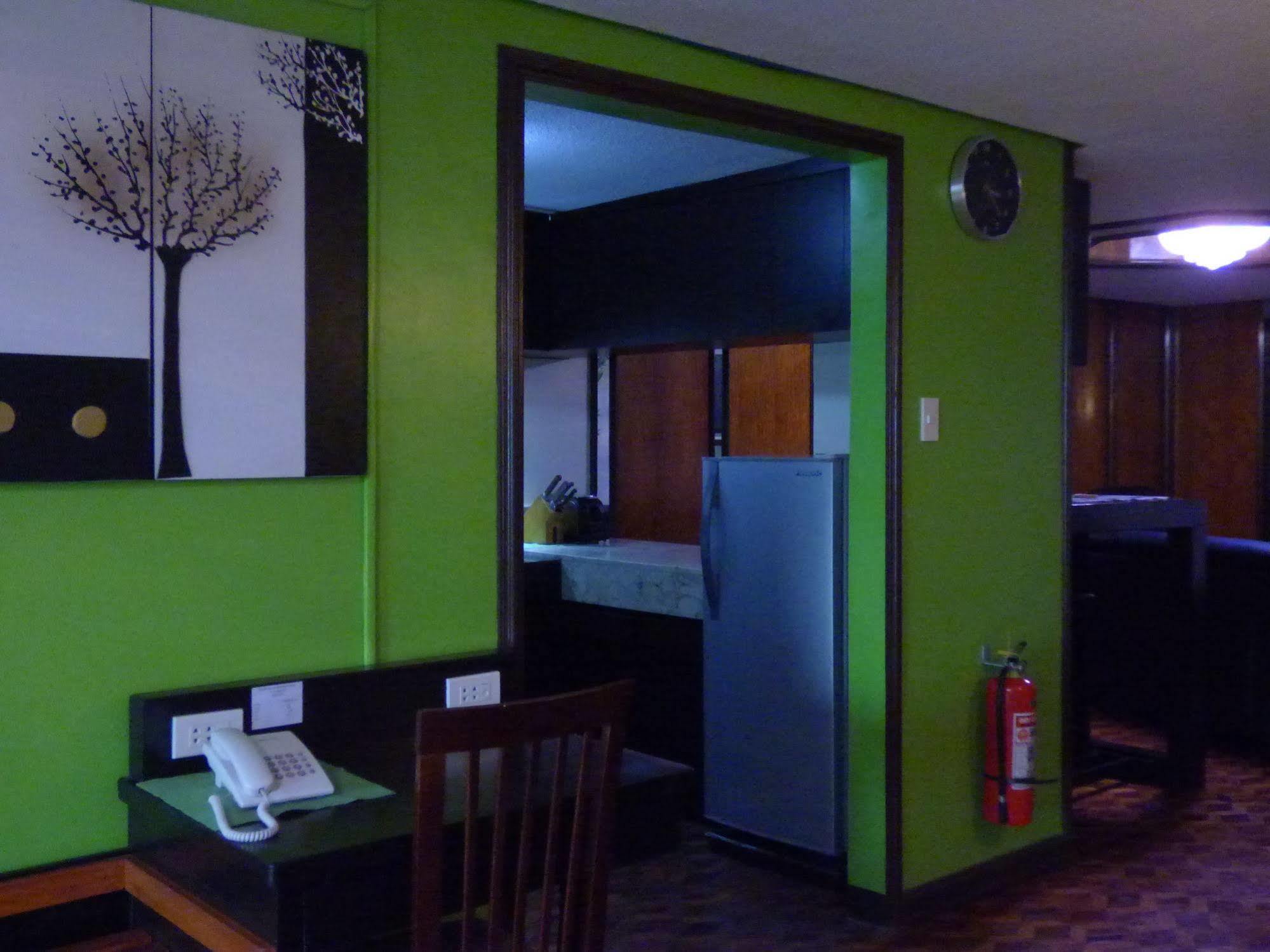 Manila Bay Serviced Apartments Экстерьер фото
