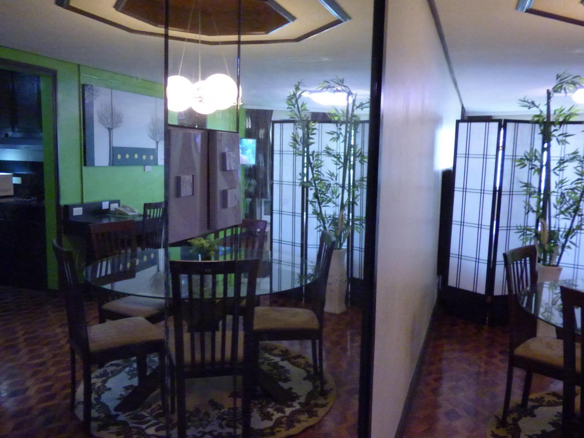 Manila Bay Serviced Apartments Экстерьер фото