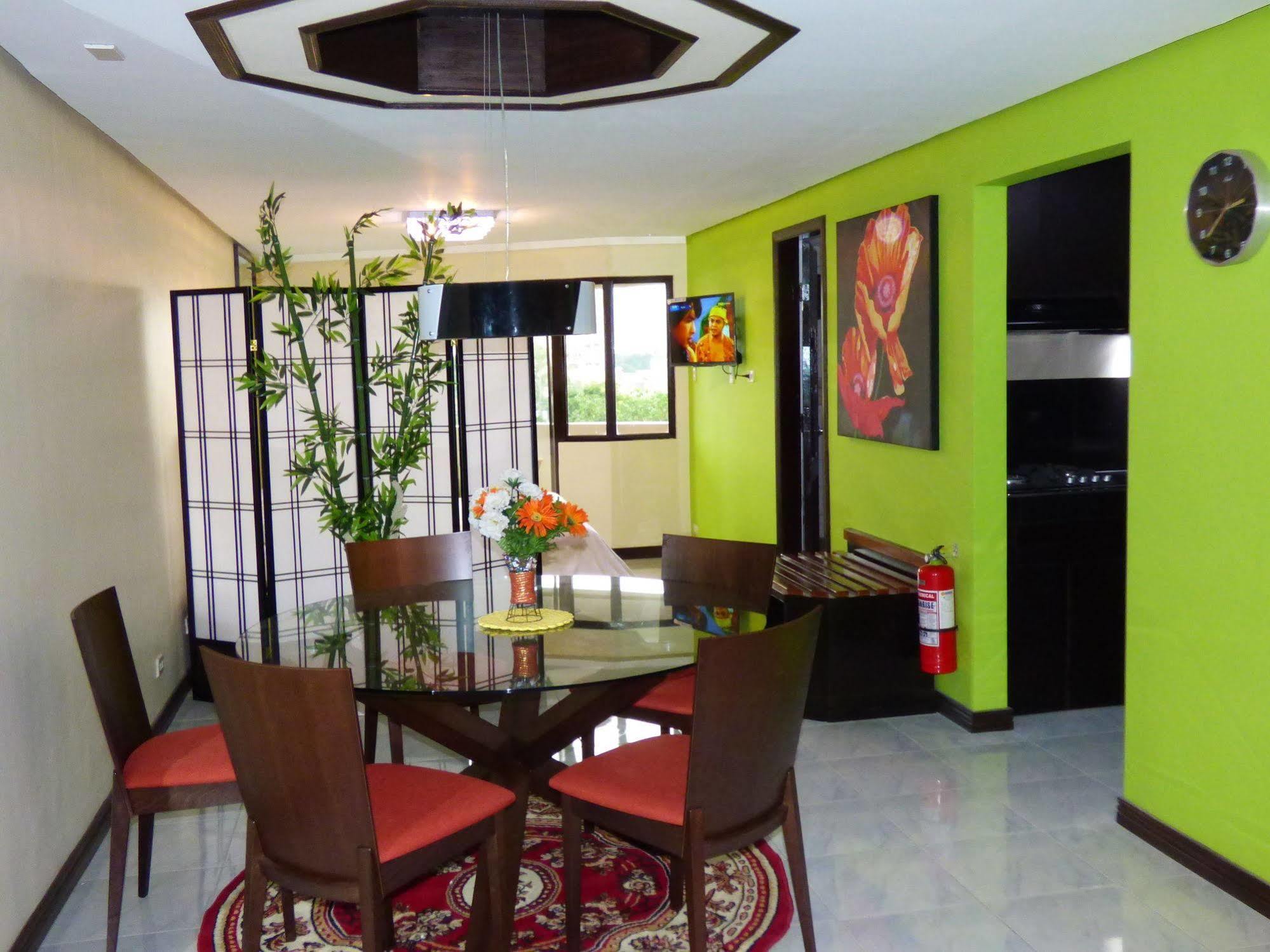 Manila Bay Serviced Apartments Экстерьер фото