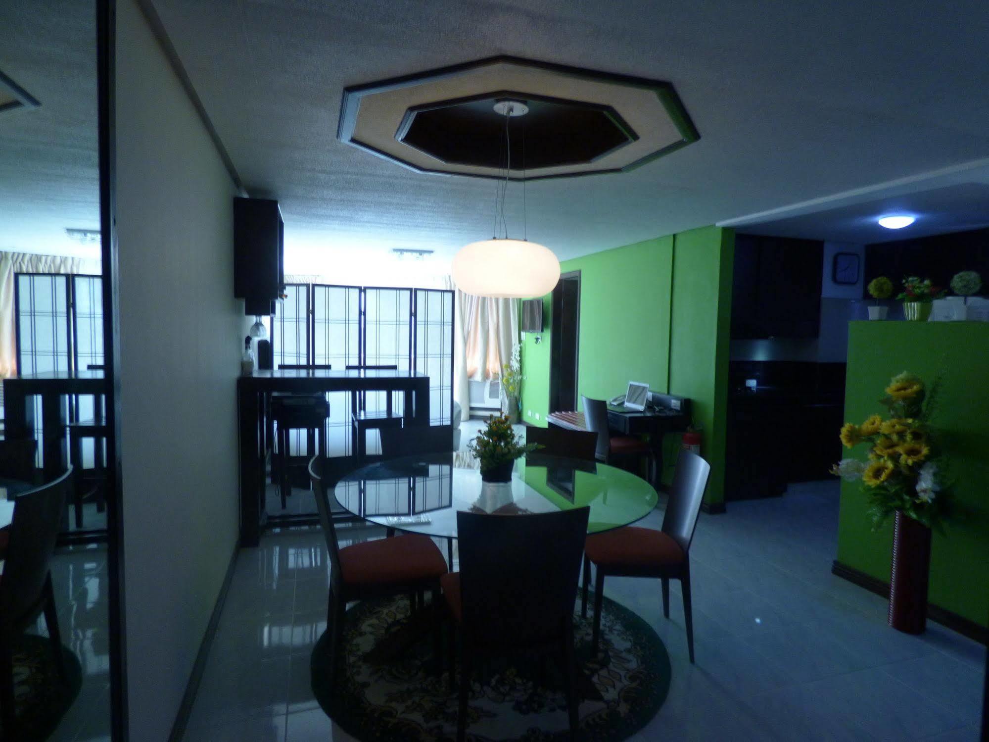 Manila Bay Serviced Apartments Экстерьер фото