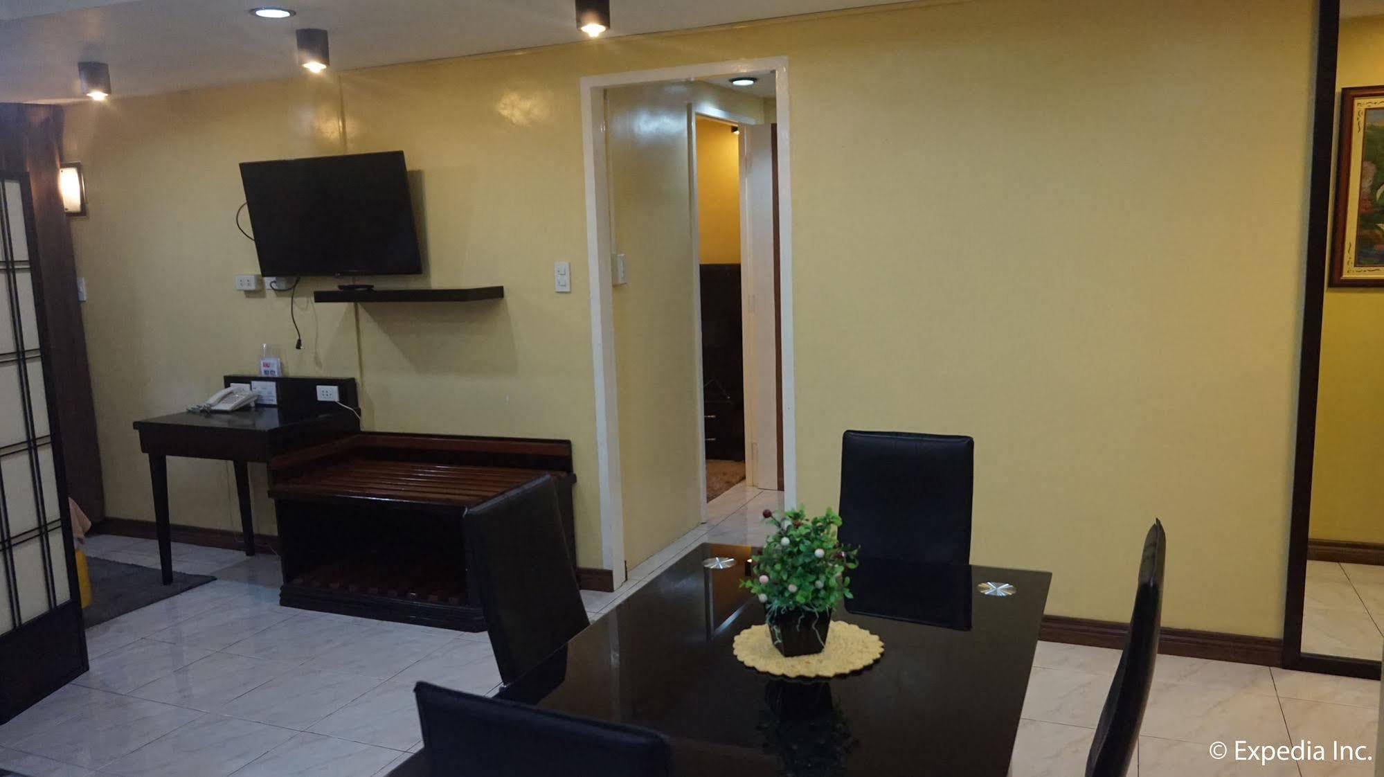 Manila Bay Serviced Apartments Экстерьер фото