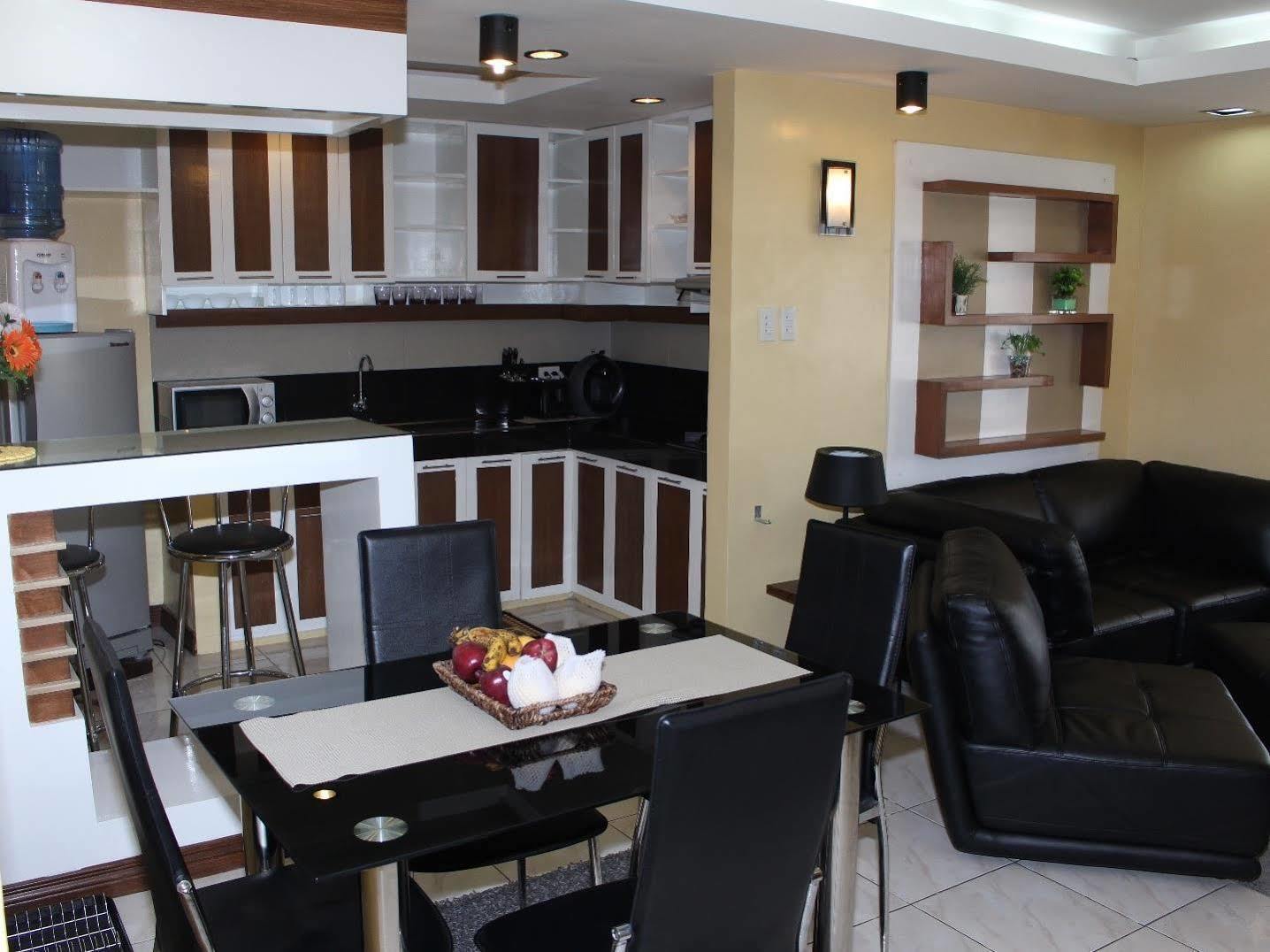 Manila Bay Serviced Apartments Экстерьер фото